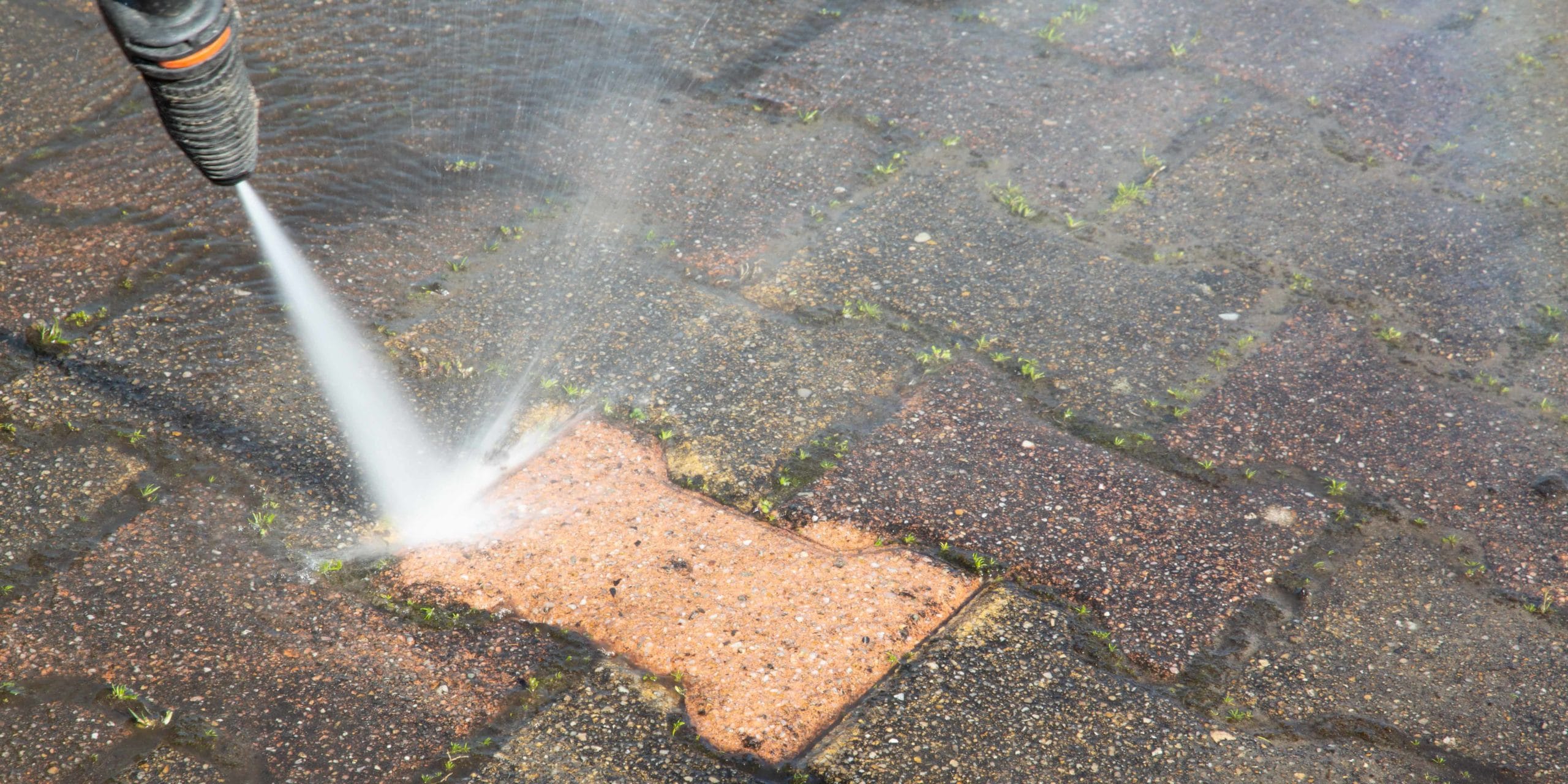 Pressure Wash A Deck Or Patio In 5, How To Use A Pressure Washer Clean Patio